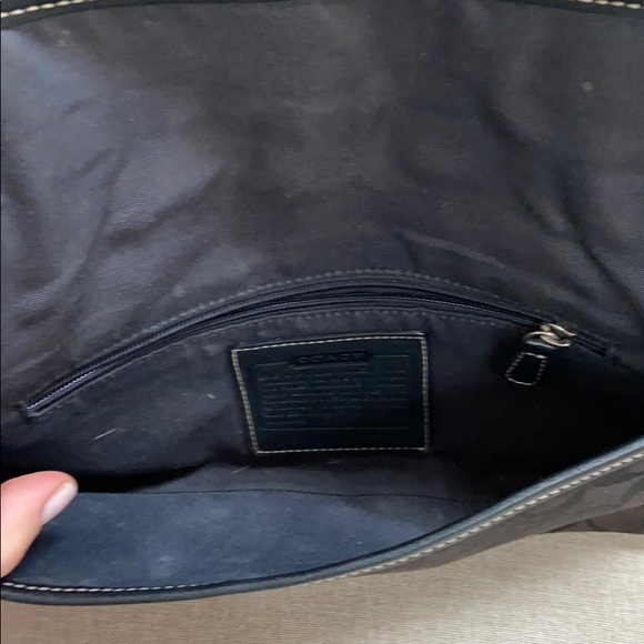 Small black coach bag - Picture 2 of 3